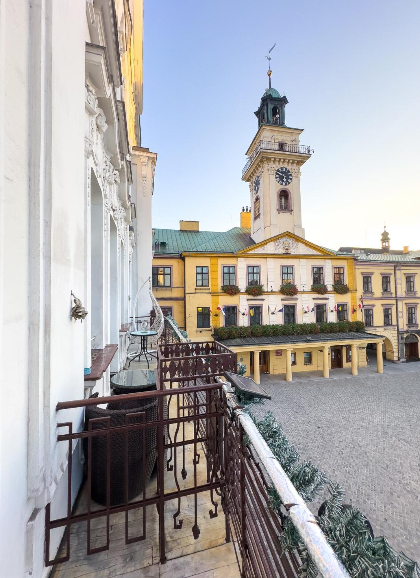 Apartament Cesarski *